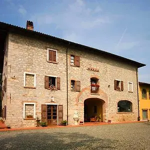 Farm stay Agriturismo Ristorante Albachiara Carpeneto