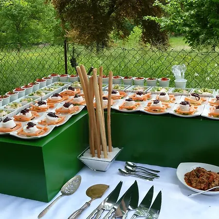 Farm stay Agriturismo Ristorante Albachiara Carpeneto